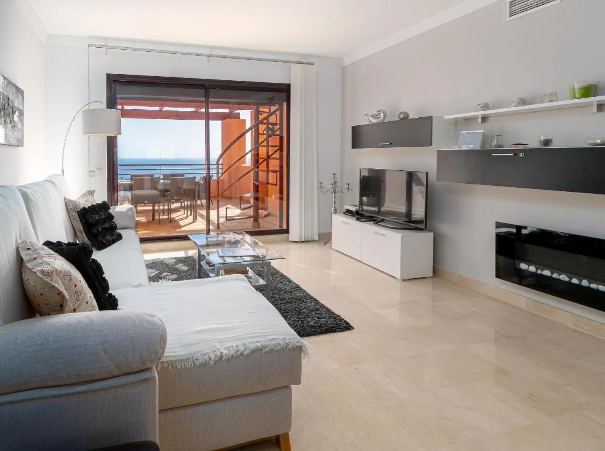 2086-Amazing Penthouse 2 Terraces Sea View Apartment Manilva