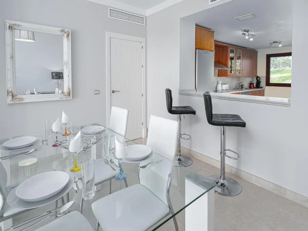 2086-Amazing Penthouse 2 Terraces Sea View Apartment Manilva Spain
