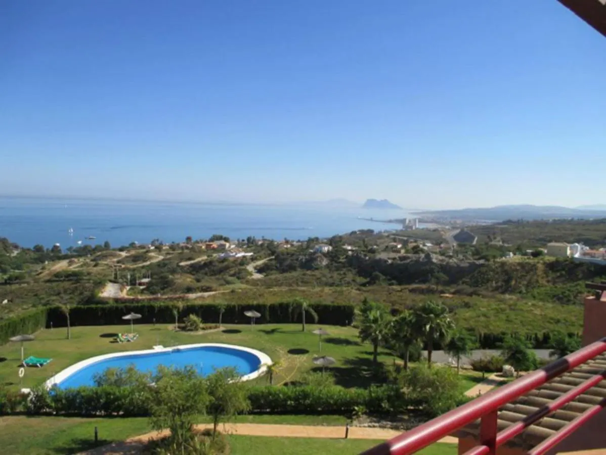 2086-Amazing Penthouse 2 Terraces Sea View Apartment Manilva