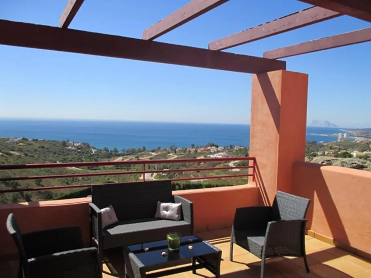 2086-Amazing Penthouse 2 Terraces Sea View Apartment Manilva