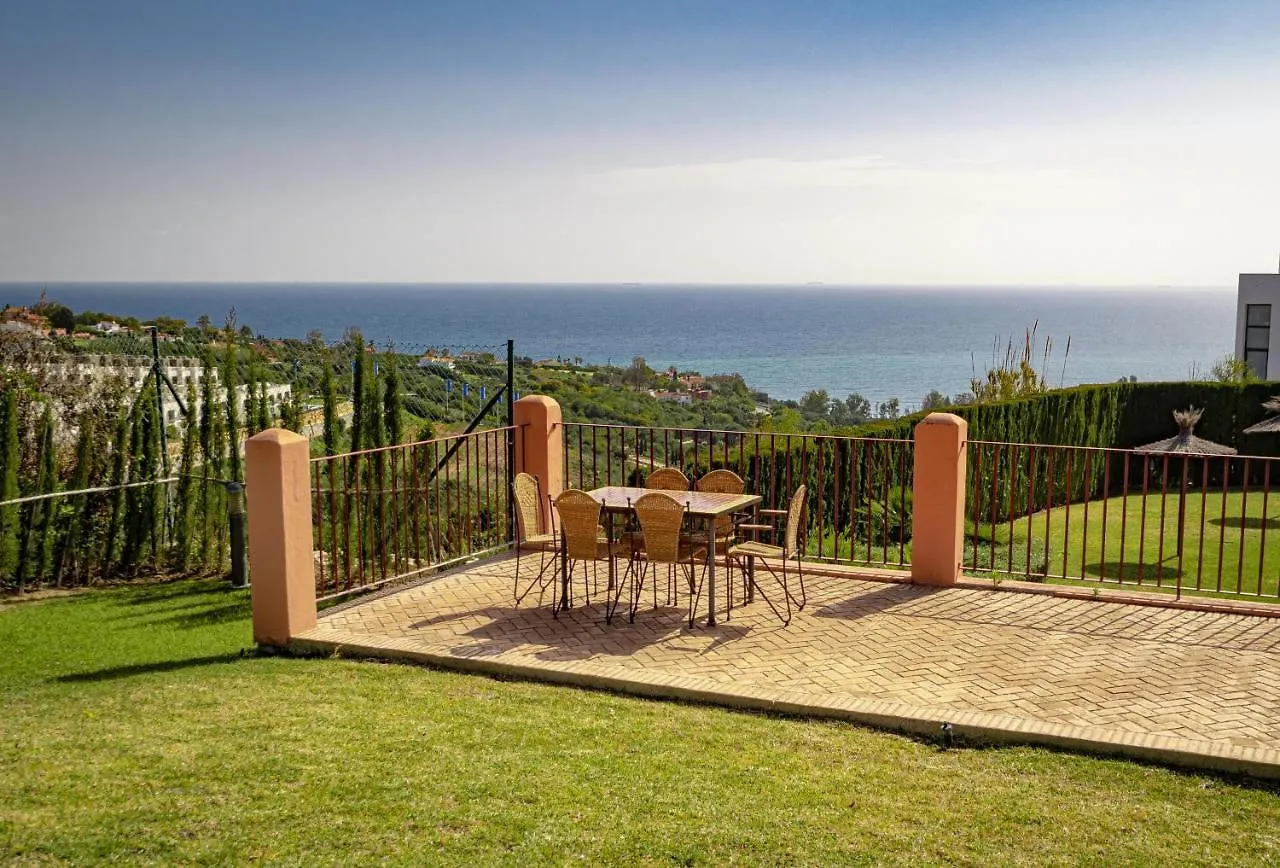 2086-Amazing Penthouse 2 Terraces Sea View Apartment Manilva Spain